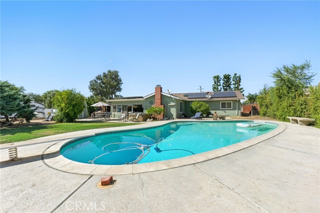 970 3rd Street, Norco CA: https://media.crmls.org/medias/cd1161d6-9160-458b-9927-4942d37f0c93.jpg