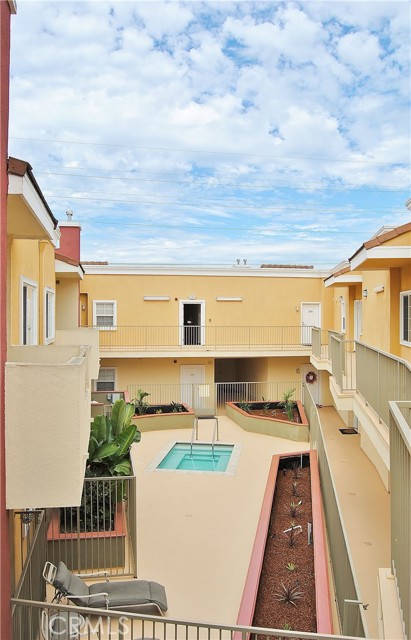 Detail Gallery Image 3 of 20 For 1215 E San Antonio Dr, Long Beach,  CA 90807 - 3 Beds | 2 Baths