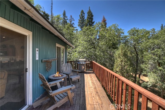 1134 Siskiyou Drive, Big Bear Lake CA: https://media.crmls.org/medias/cd127fb4-342c-49bb-b191-5c3bbe566a76.jpg