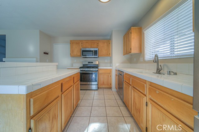 Detail Gallery Image 13 of 45 For 26773 Merced, Menifee,  CA 92584 - 4 Beds | 2/1 Baths