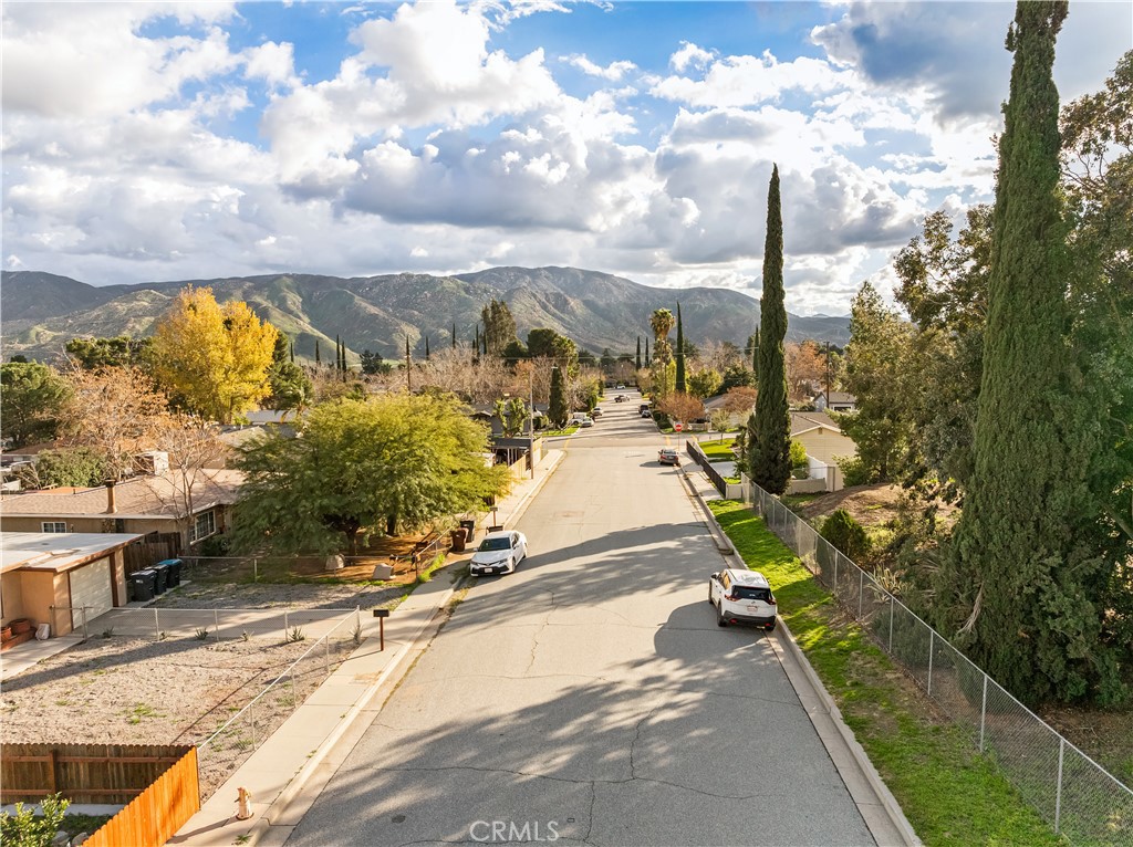 https://media.crmls.org/medias/cd133090-1933-4849-a22a-8ed0cf39109a.jpg?preset=X-Large