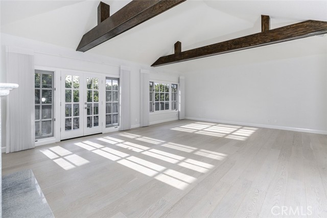 6037 Little Oak Lane, Woodland Hills CA: https://media.crmls.org/medias/cd134abf-cdf1-4bdb-b883-79c37ecd89ce.jpg