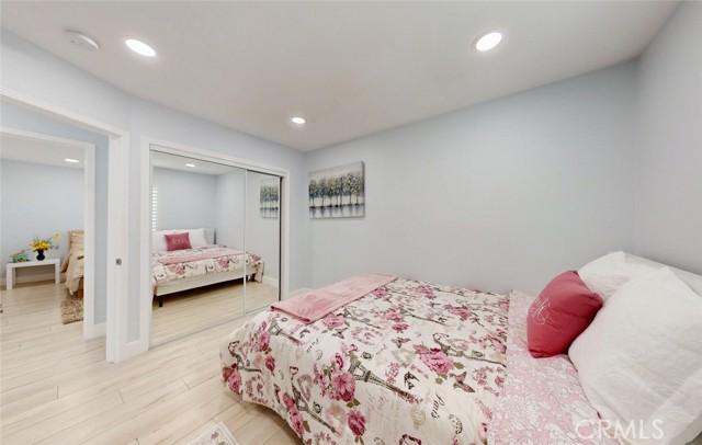 Detail Gallery Image 17 of 32 For 17891 Caledonia Cir, Huntington Beach,  CA 92647 - 5 Beds | 3/2 Baths