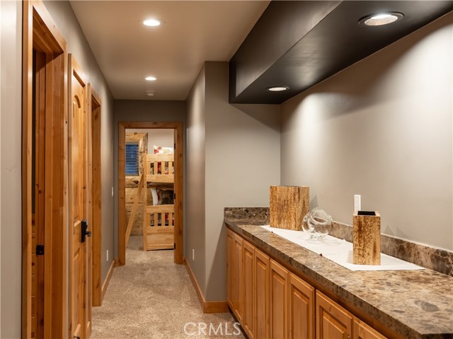 Detail Gallery Image 28 of 44 For 43451 Sheephorn Rd, Big Bear Lake,  CA 92315 - 6 Beds | 4/1 Baths