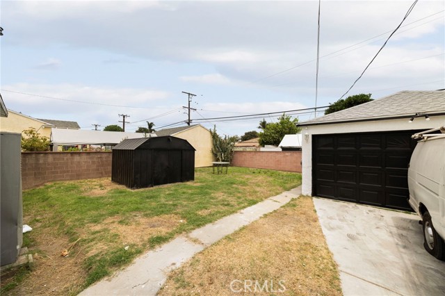 4239 Brewster Avenue, Lynwood CA: https://media.crmls.org/medias/cd1425e6-b8bd-4652-b815-055949e38f30.jpg