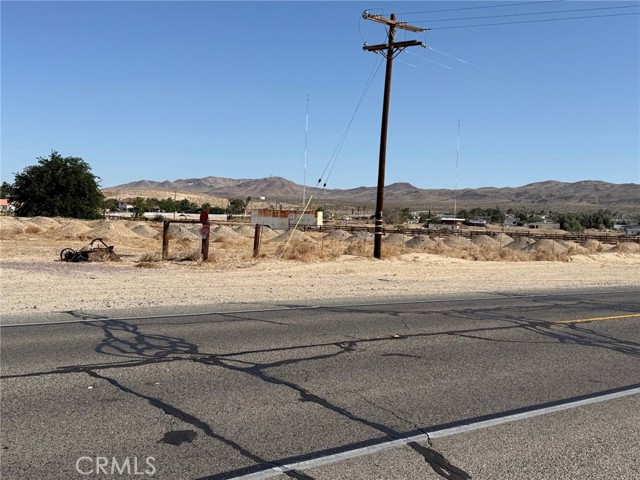 1300 N 1st Avenue, Barstow CA: https://media.crmls.org/medias/cd14a458-c28c-4962-9d8d-8a9b70a4305d.jpg