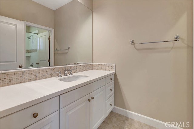 63 Sycamore Bend, Irvine CA: https://media.crmls.org/medias/cd14b26f-a08f-4aad-97d9-ade31859dd76.jpg