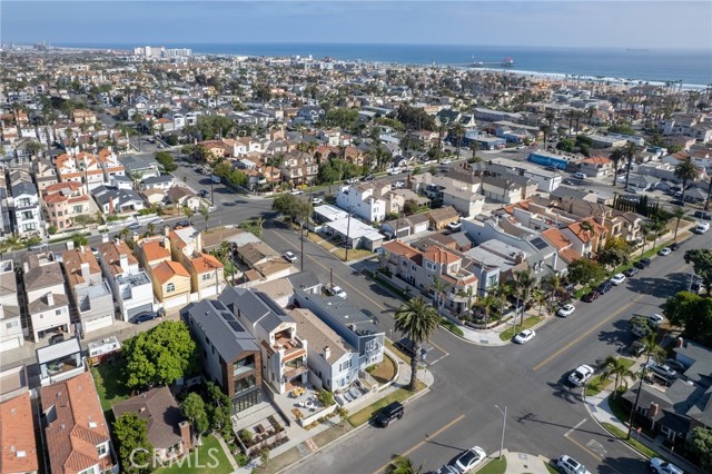 506 12th, Huntington Beach CA: https://media.crmls.org/medias/cd150879-3042-4b64-9ef9-7455cbab395e.jpg