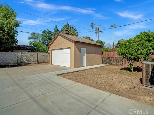 17425 Los Alimos Street, Granada Hills CA: https://media.crmls.org/medias/cd1575f0-76d7-48ea-b71e-97dd550f5f72.jpg