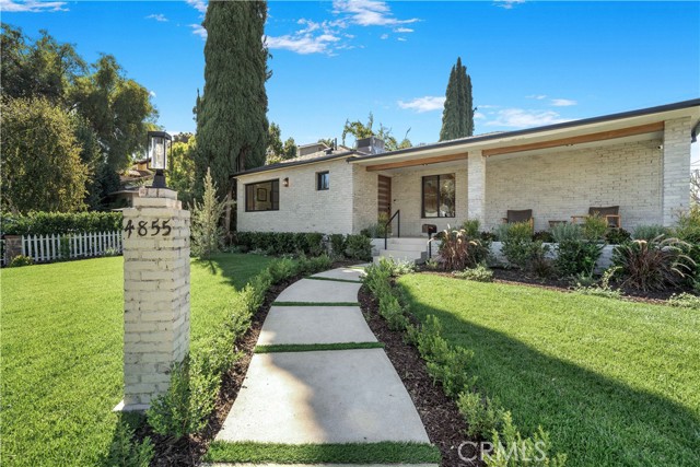 Detail Gallery Image 2 of 44 For 4855 Ledge Ave, Toluca Lake,  CA 91601 - 6 Beds | 5/1 Baths