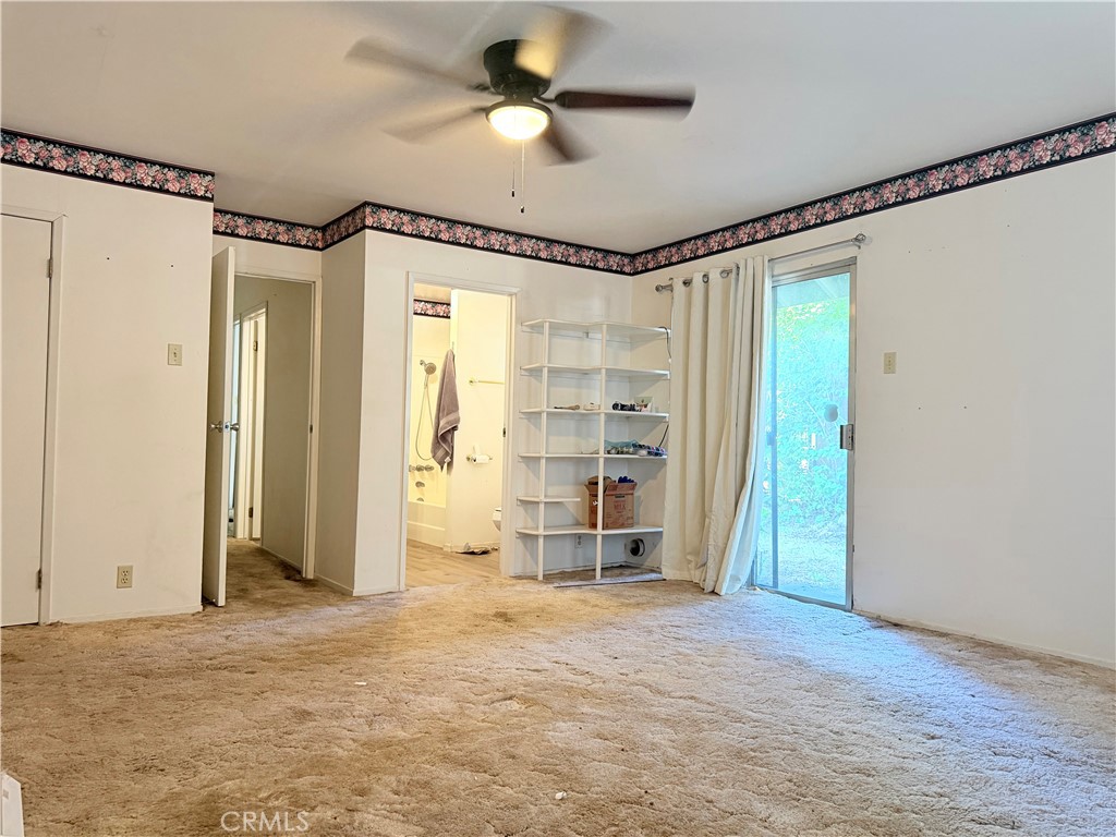 https://media.crmls.org/medias/cd165fc0-69a4-4510-9d19-91866df3892d.jpg?preset=X-Large