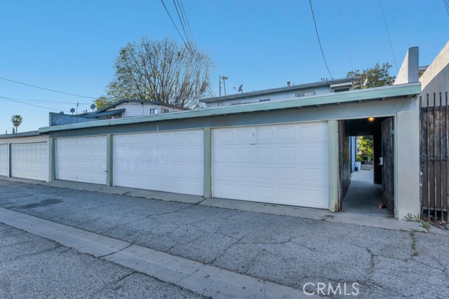 Detail Gallery Image 12 of 58 For 6308 Coldwater Canyon, North Hollywood,  CA 91606 - – Beds | – Baths