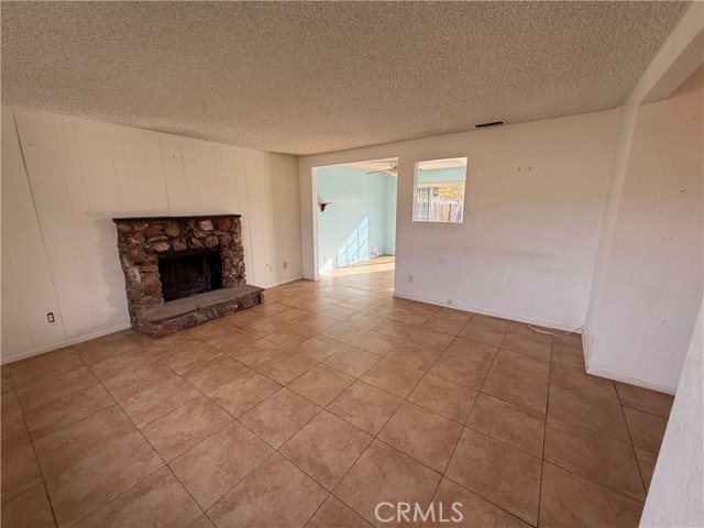 Detail Gallery Image 2 of 13 For 33713 Fairview Dr, Yucaipa,  CA 92399 - 3 Beds | 2 Baths