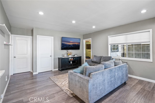 Detail Gallery Image 14 of 21 For 22702 Menlo Ave, Torrance,  CA 90502 - 3 Beds | 1 Baths