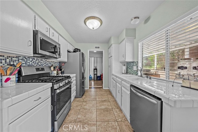 1871 Dawn Ridge Drive, Corona CA: https://media.crmls.org/medias/cd18b117-b0a7-46d2-a4d8-d999c59101ad.jpg