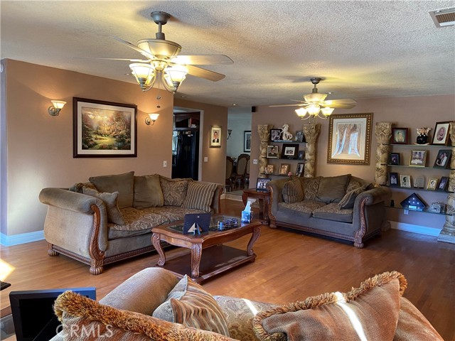 Detail Gallery Image 22 of 32 For 7614 Calpella Ave, Hesperia,  CA 92345 - 4 Beds | 3 Baths