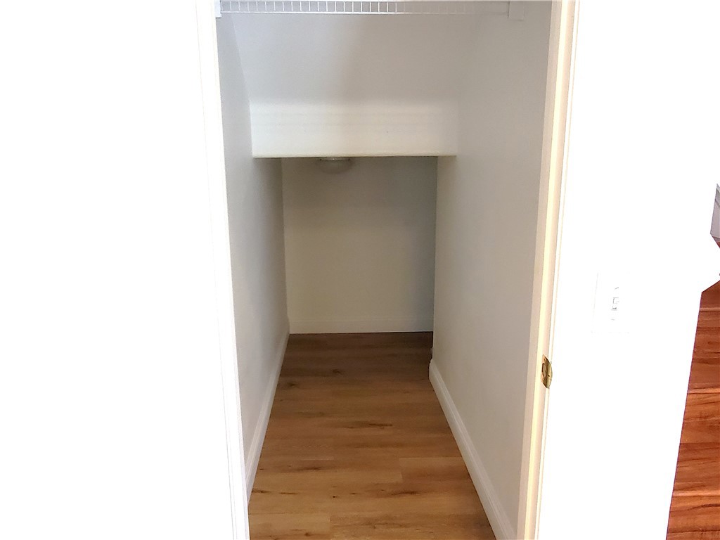https://media.crmls.org/medias/cd1a263d-7426-4c8b-8ffa-946c1b2426ab.jpg?preset=X-Large