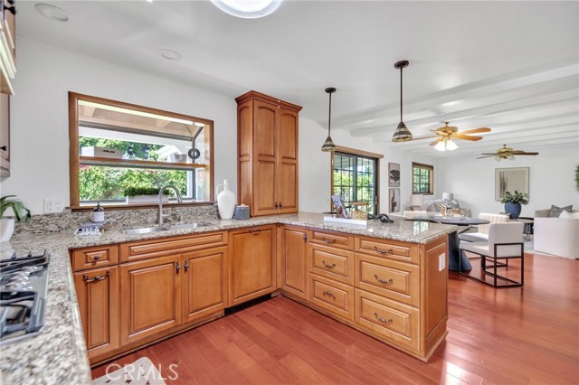 Detail Gallery Image 22 of 56 For 2913 Redwood Ave, Costa Mesa,  CA 92626 - 3 Beds | 2 Baths
