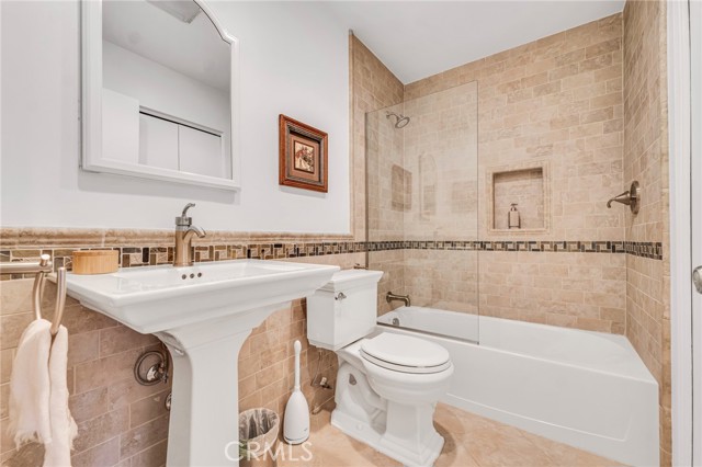 Detail Gallery Image 13 of 32 For 28010 Tiffany Ln #309,  Canyon Country,  CA 91387 - 2 Beds | 2 Baths