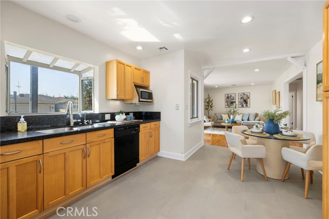 Detail Gallery Image 8 of 30 For 2147 W 236th St, Torrance,  CA 90501 - 3 Beds | 2 Baths