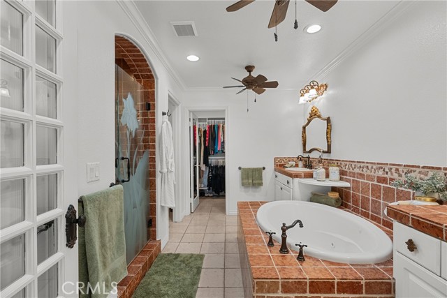 25542 Via Ventana, Valencia CA: https://media.crmls.org/medias/cd1b8272-d6c7-42e8-b110-d7239257940e.jpg