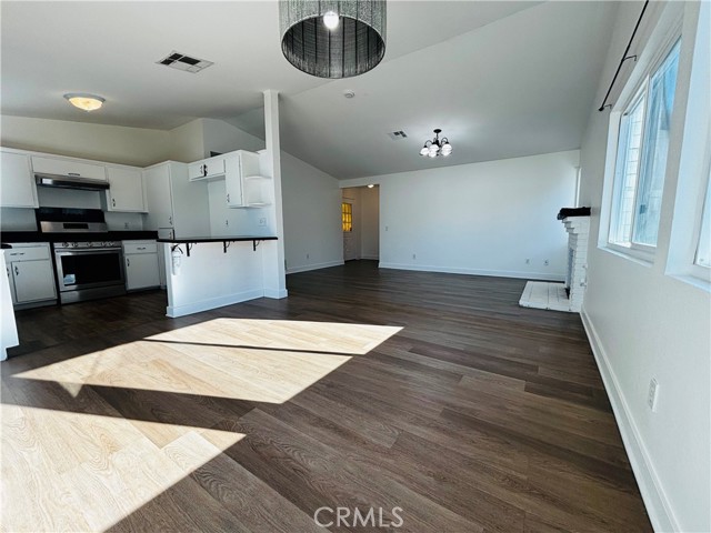 Detail Gallery Image 6 of 22 For 23806 Elyce Ct, Moreno Valley,  CA 92553 - 3 Beds | 2 Baths