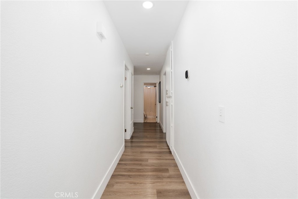 https://media.crmls.org/medias/cd1c1020-ffab-4ab1-8fee-452d4823cfc3.jpg?preset=X-Large