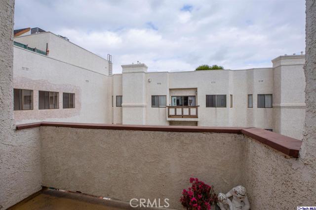 2 Bed Home for Sale in Encino, California