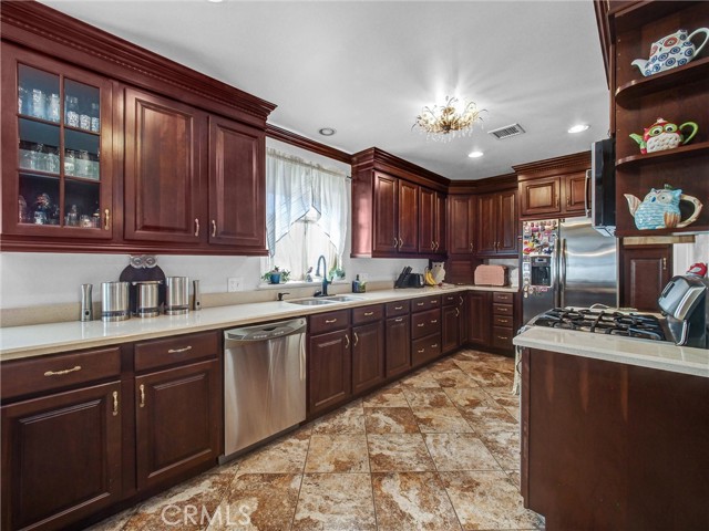 1461 E Grovecenter Street, Covina CA: https://media.crmls.org/medias/cd1c2e00-6280-4ca8-af56-84c56250b578.jpg
