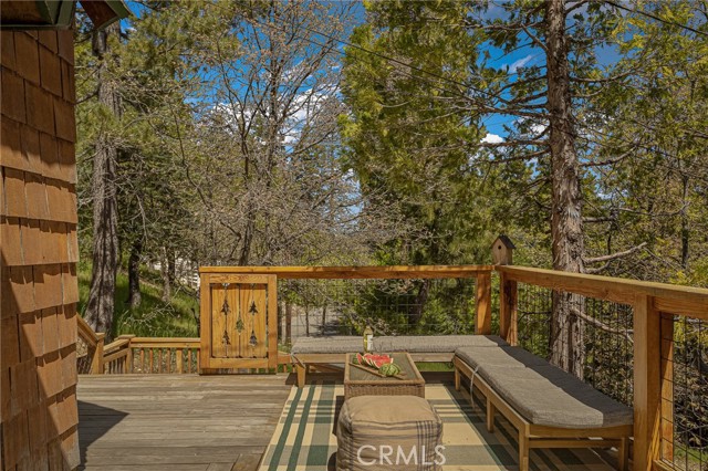 Detail Gallery Image 30 of 35 For 300 Hillside Rd, Lake Arrowhead,  CA 92352 - 3 Beds | 2 Baths
