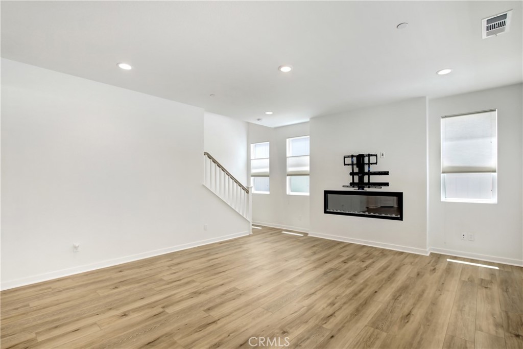 MLS #PW25139426 img 5