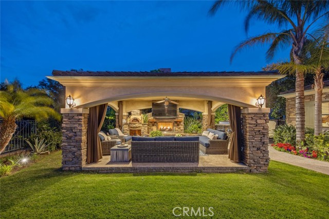 25769 Oak Leaf Court, Valencia CA: https://media.crmls.org/medias/cd1ce0c9-b69f-4034-a4c3-c47374da9450.jpg