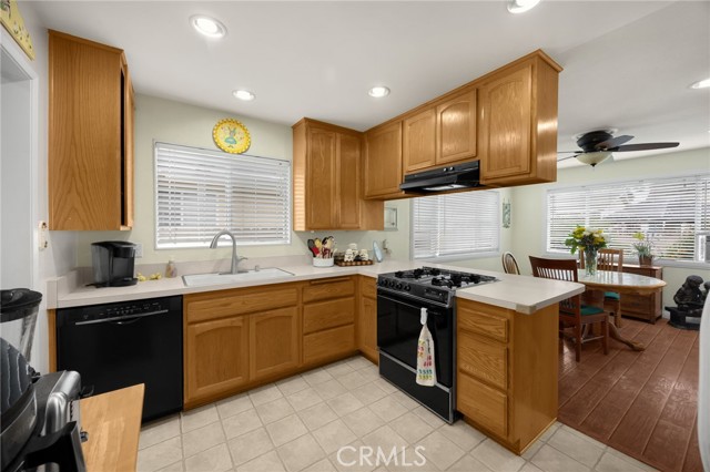 Detail Gallery Image 18 of 31 For 12526 Chadwell St, Lakewood,  CA 90715 - 3 Beds | 2 Baths