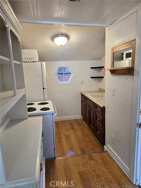 600 6th Street, Lakeport CA: https://media.crmls.org/medias/cd1d3787-a493-4436-a835-c137b1ca090f.jpg