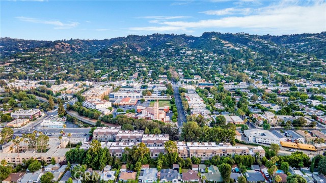 Detail Gallery Image 36 of 37 For 13331 Moorpark St #319,  Sherman Oaks,  CA 91423 - 2 Beds | 2 Baths