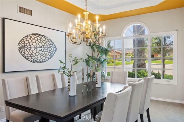 31396 Lake Vista Circle, Bonsall CA: https://media.crmls.org/medias/cd1e32ef-7646-4dc8-8525-3dad8a51667a.jpg