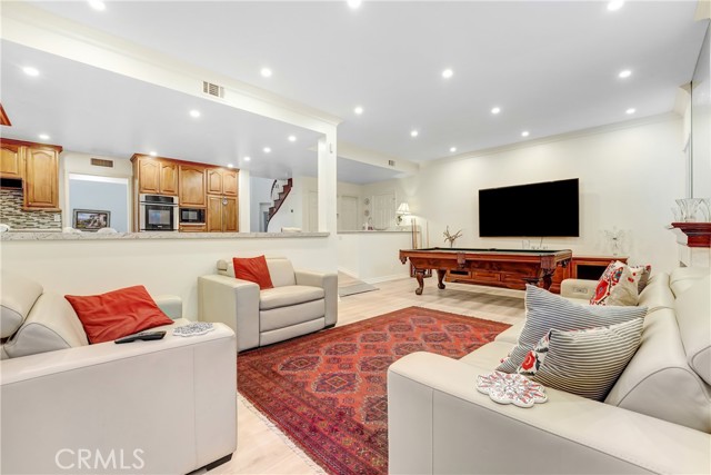 3866 Hunter Crest Court, Moorpark CA: https://media.crmls.org/medias/cd1e76da-07a1-41cc-888e-8049f696f283.jpg