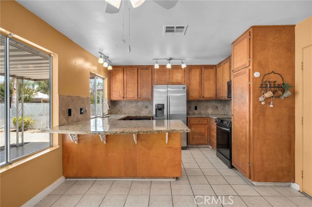 Detail Gallery Image 9 of 32 For 27650 Boston Dr, Menifee,  CA 92586 - 2 Beds | 2 Baths