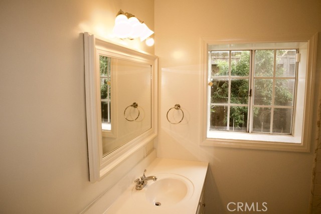 Detail Gallery Image 23 of 23 For 422 Avenue E, Redondo Beach,  CA 90277 - 4 Beds | 2 Baths