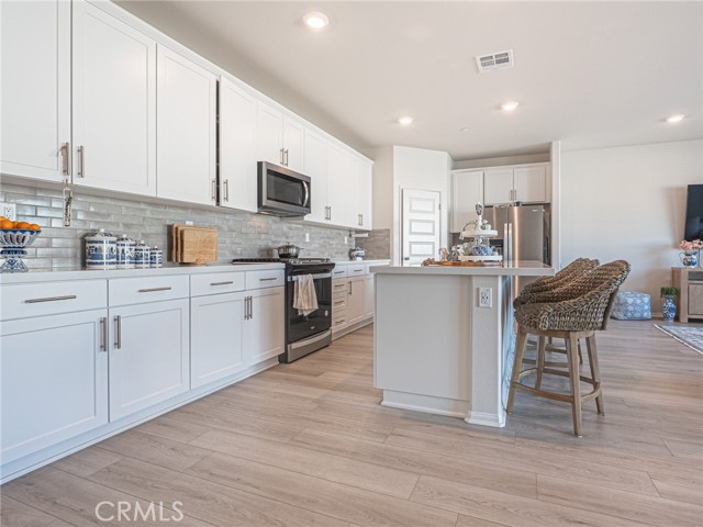 32910 Linecroft Court, Menifee CA: https://media.crmls.org/medias/cd21beb3-164c-407a-adfe-badfd3fe22ed.jpg