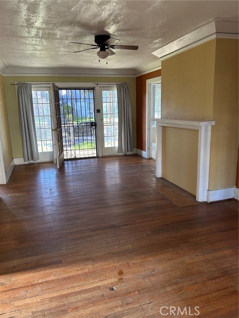 Detail Gallery Image 2 of 14 For 1184 N Kenmore, Los Angeles,  CA 90029 - 3 Beds | 1/1 Baths