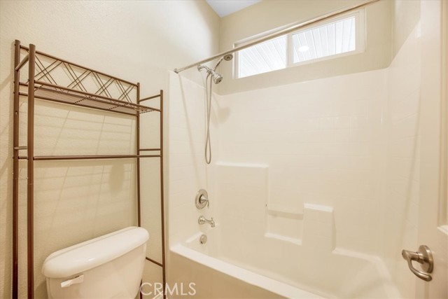 19247 Mountain Shadow Lane, Perris CA: https://media.crmls.org/medias/cd223bc1-ac67-47ab-852f-d57d2955887d.jpg