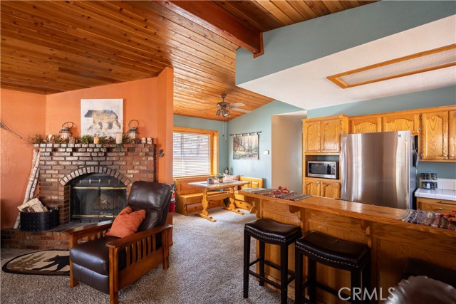 Detail Gallery Image 6 of 22 For 211 Coy Ln, Big Bear City,  CA 92314 - 2 Beds | 1 Baths