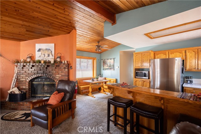 Detail Gallery Image 6 of 23 For 211 Coy Ln, Big Bear City,  CA 92314 - 2 Beds | 1 Baths