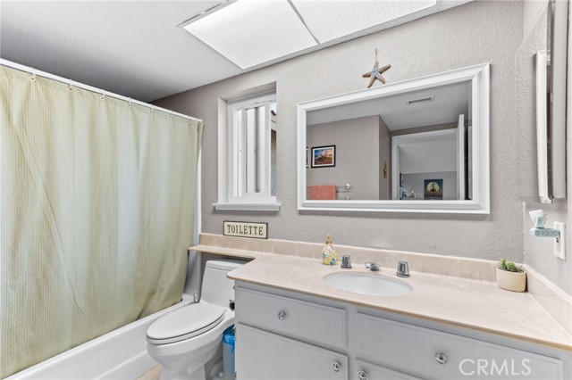 13035 Arlington Lane, Chino CA: https://media.crmls.org/medias/cd230d3b-b34d-4379-bc97-51f8de4bc4d2.jpg
