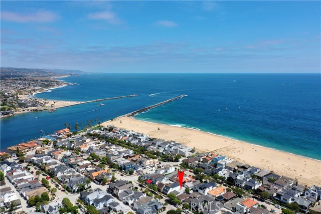 Detail Gallery Image 5 of 25 For 2027 Miramar Dr, Newport Beach,  CA 92661 - 2 Beds | 1/1 Baths