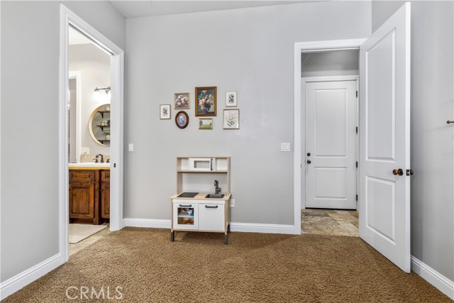 98 Nutwood Circle, Paso Robles CA: https://media.crmls.org/medias/cd239c45-5ced-4d37-9634-d9ca66bcee07.jpg