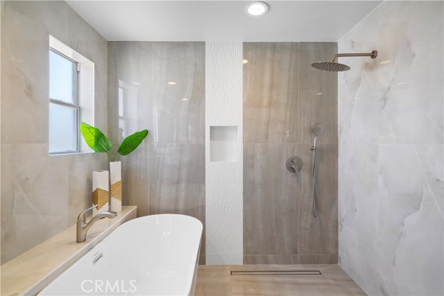 8787 Sunbird Avenue, Fountain Valley CA: https://media.crmls.org/medias/cd24c529-2c4d-41de-bc92-d5e2effca2c7.jpg