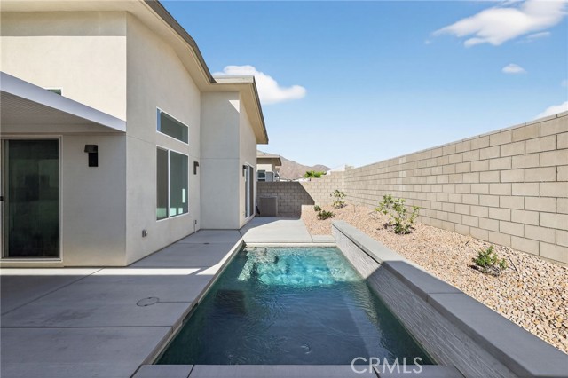 Detail Gallery Image 4 of 14 For 280 Mustang Ln, Palm Springs,  CA 92262 - 3 Beds | 2/1 Baths
