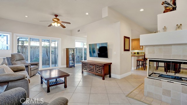 Detail Gallery Image 5 of 59 For 1023 via Presa, San Clemente,  CA 92672 - 3 Beds | 2/1 Baths